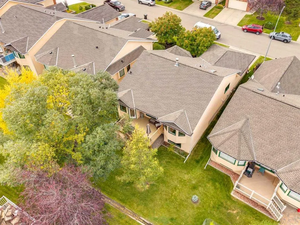 74 Evergreen Bay SW