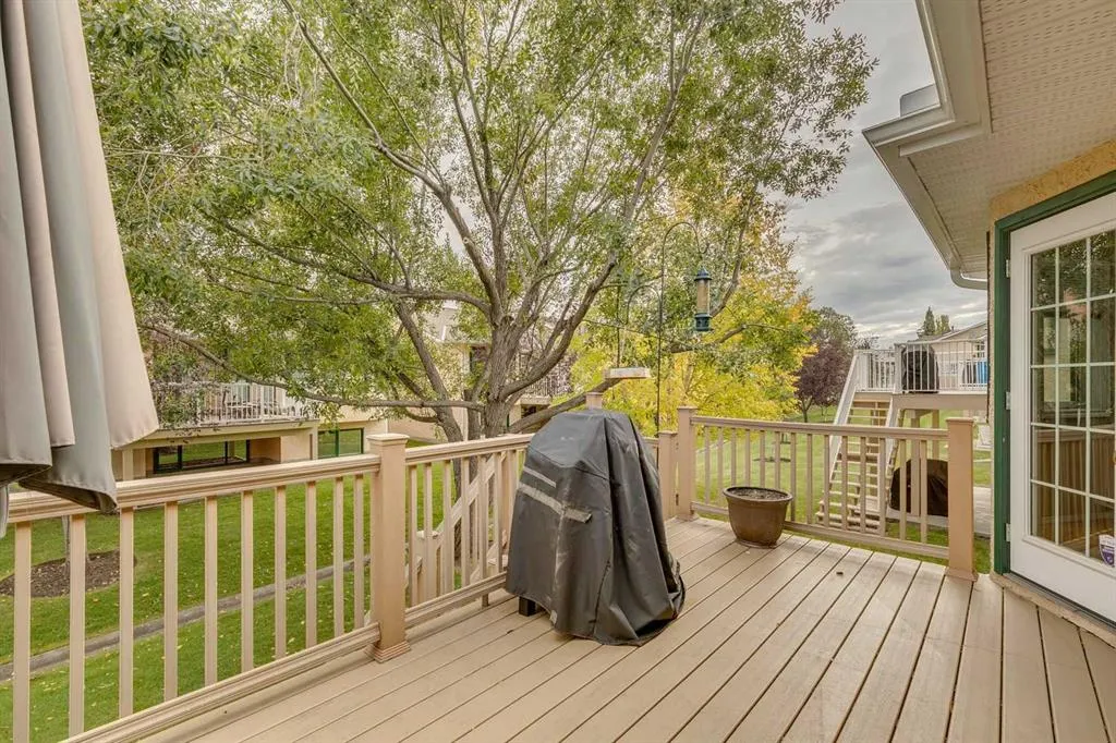 74 Evergreen Bay SW