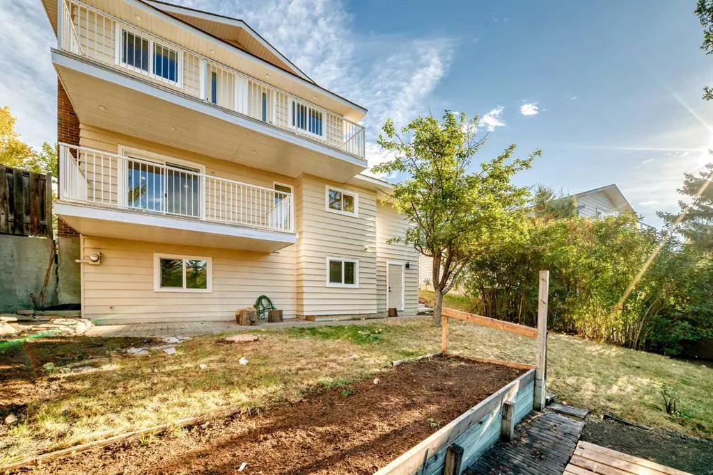 19 Ranch Estates Road NW