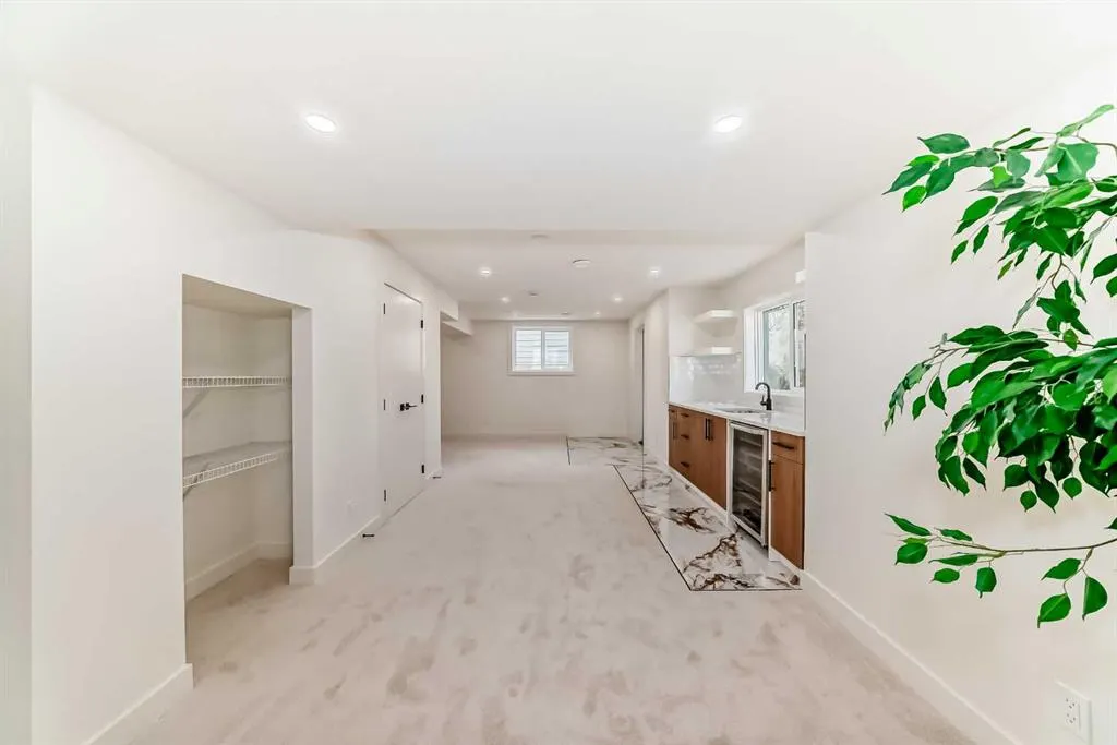 19 Ranch Estates Road NW