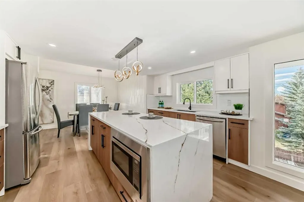 19 Ranch Estates Road NW