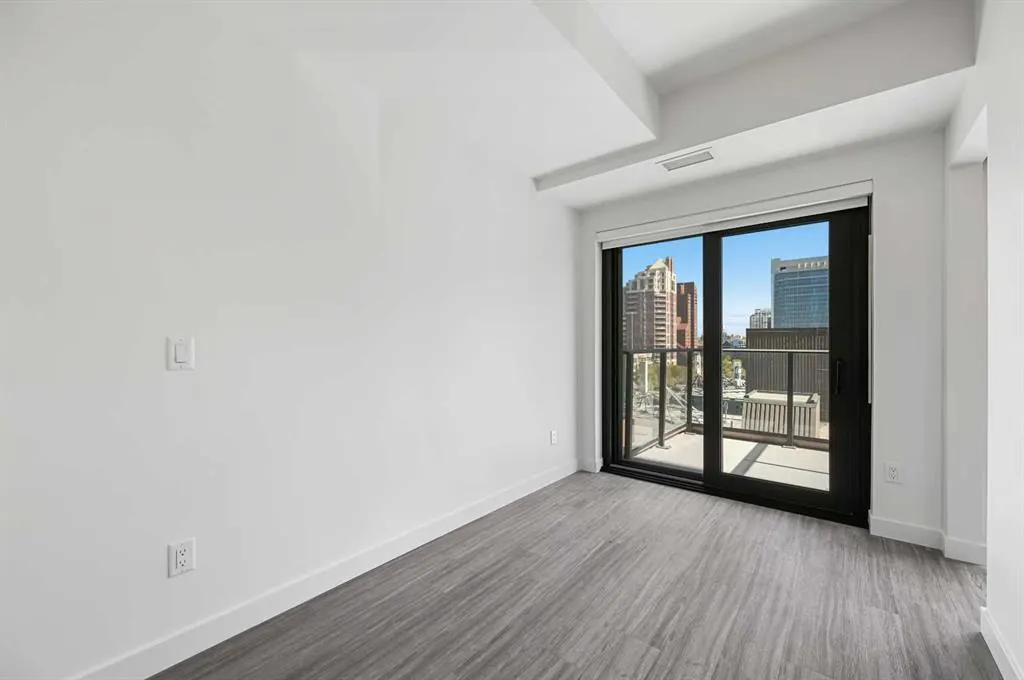 730 2 Avenue SW, #913
