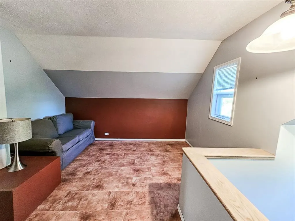 131 2nd Street NW