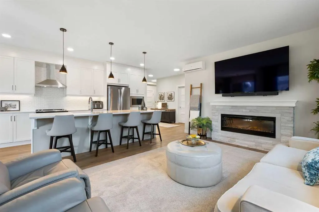 55 Wolf Hollow Crescent SE, #104