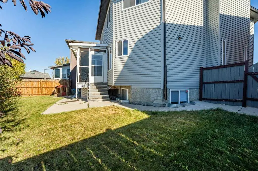 133 Tarawood Close NE