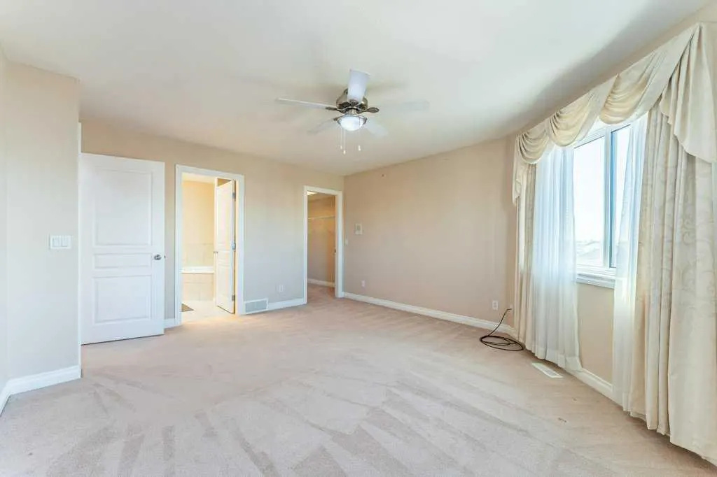 133 Tarawood Close NE