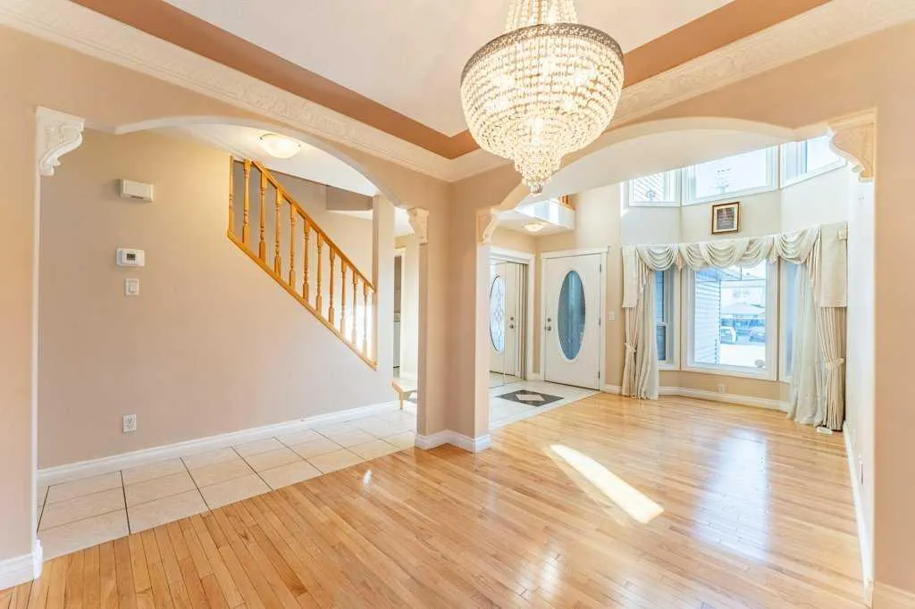 133 Tarawood Close NE