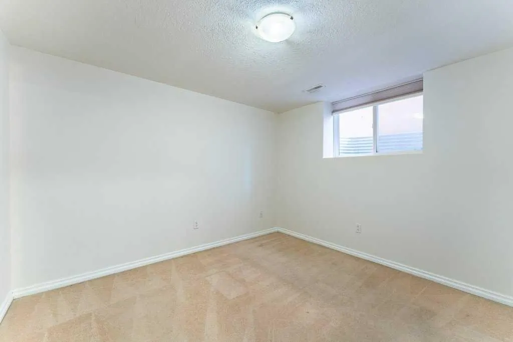 133 Tarawood Close NE