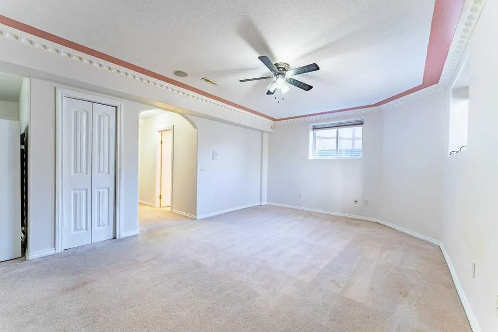 133 Tarawood Close NE