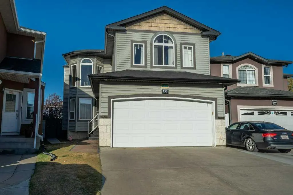 133 Tarawood Close NE