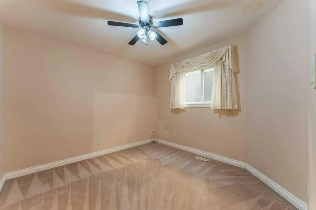 133 Tarawood Close NE
