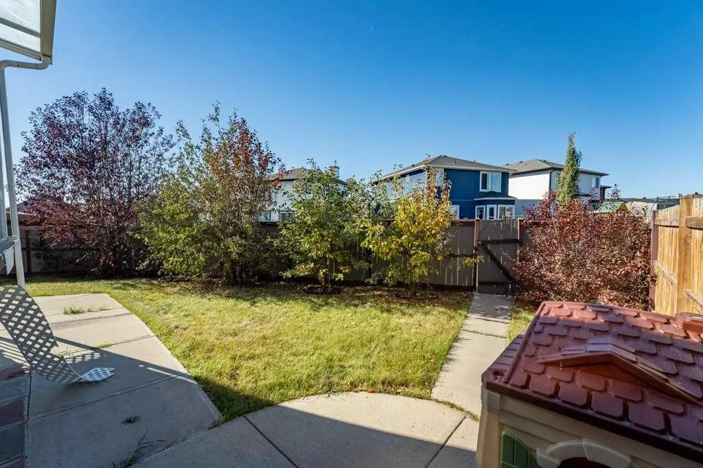 133 Tarawood Close NE