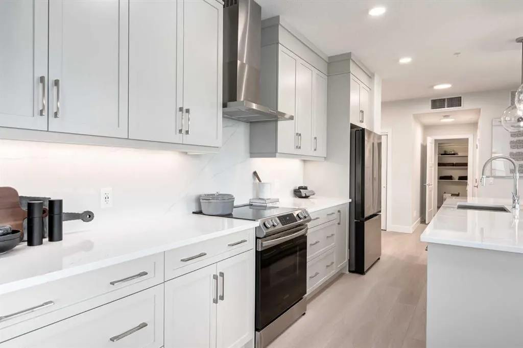 110 Greenbriar Place NW, #1306