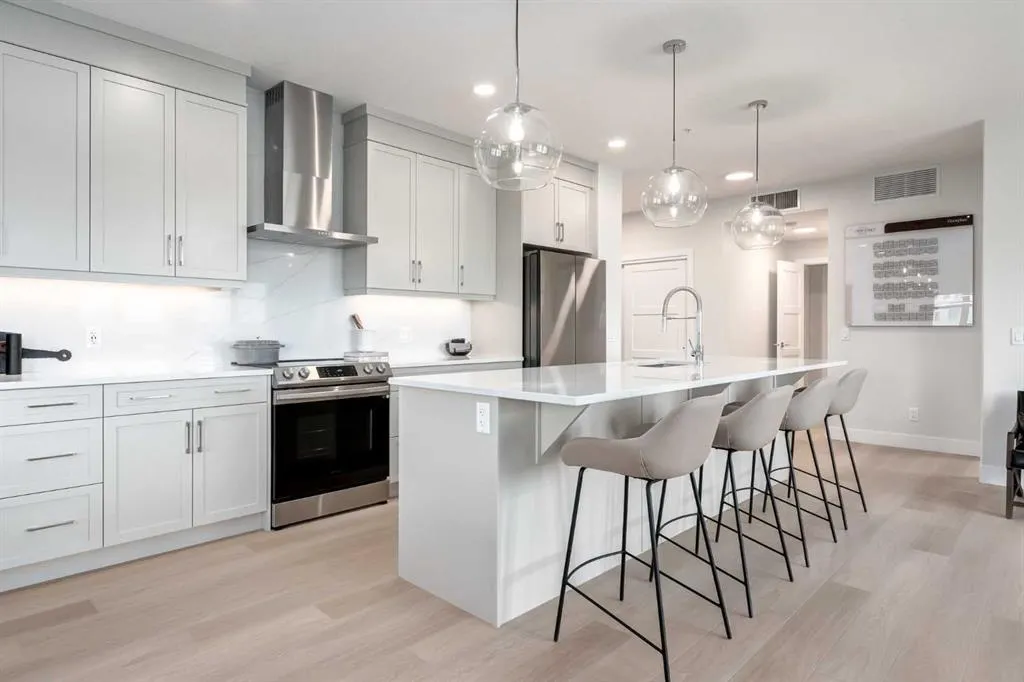 110 Greenbriar Place NW, #1306