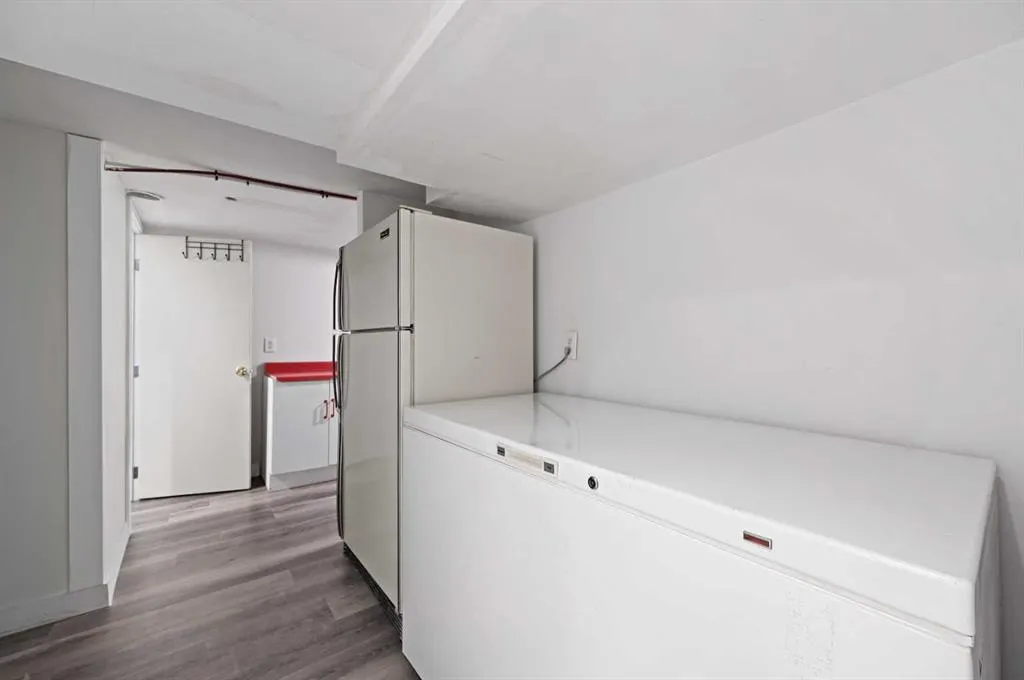 24 Laguna Close NE