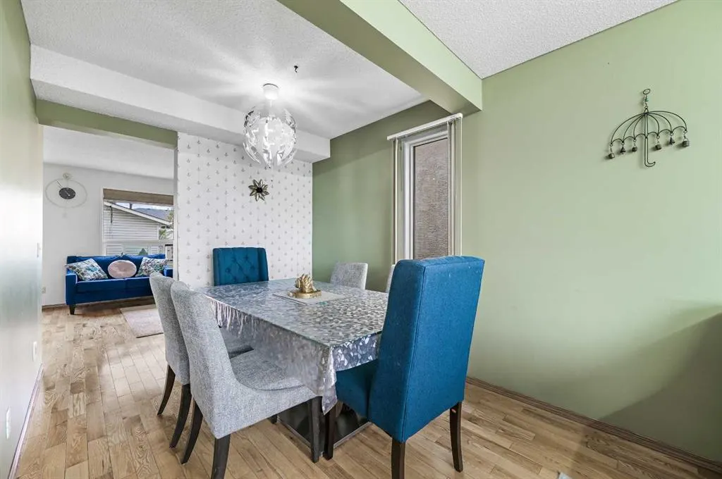 24 Laguna Close NE