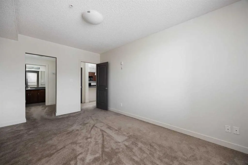 136C SANDPIPER ROAD, #302