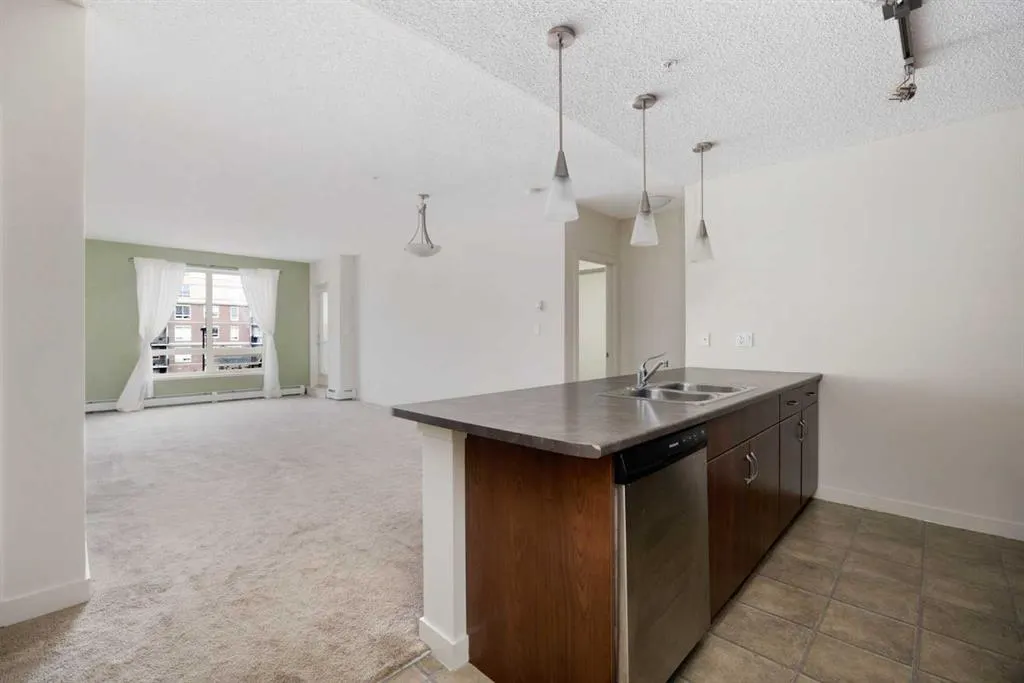 136C SANDPIPER ROAD, #302