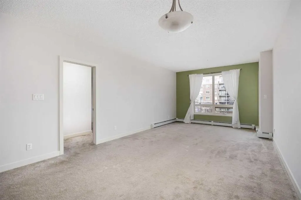 136C SANDPIPER ROAD, #302