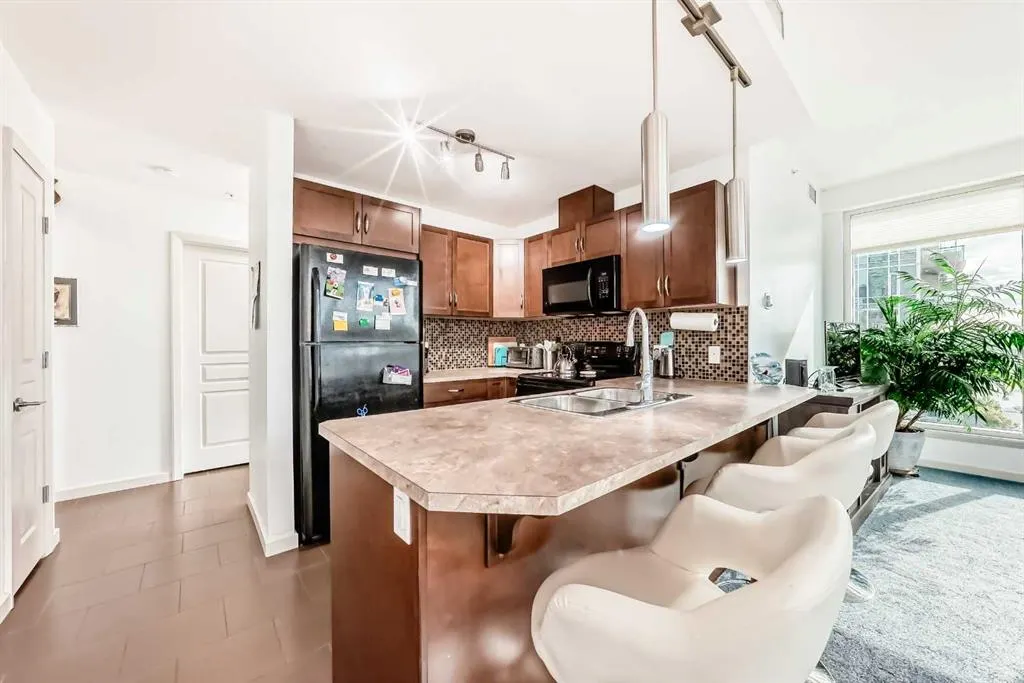 1320 1 Street SE, #904