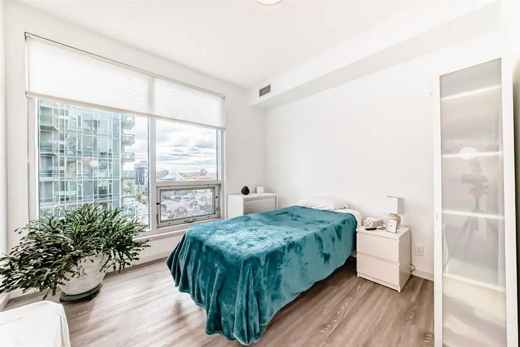 1320 1 Street SE, #904