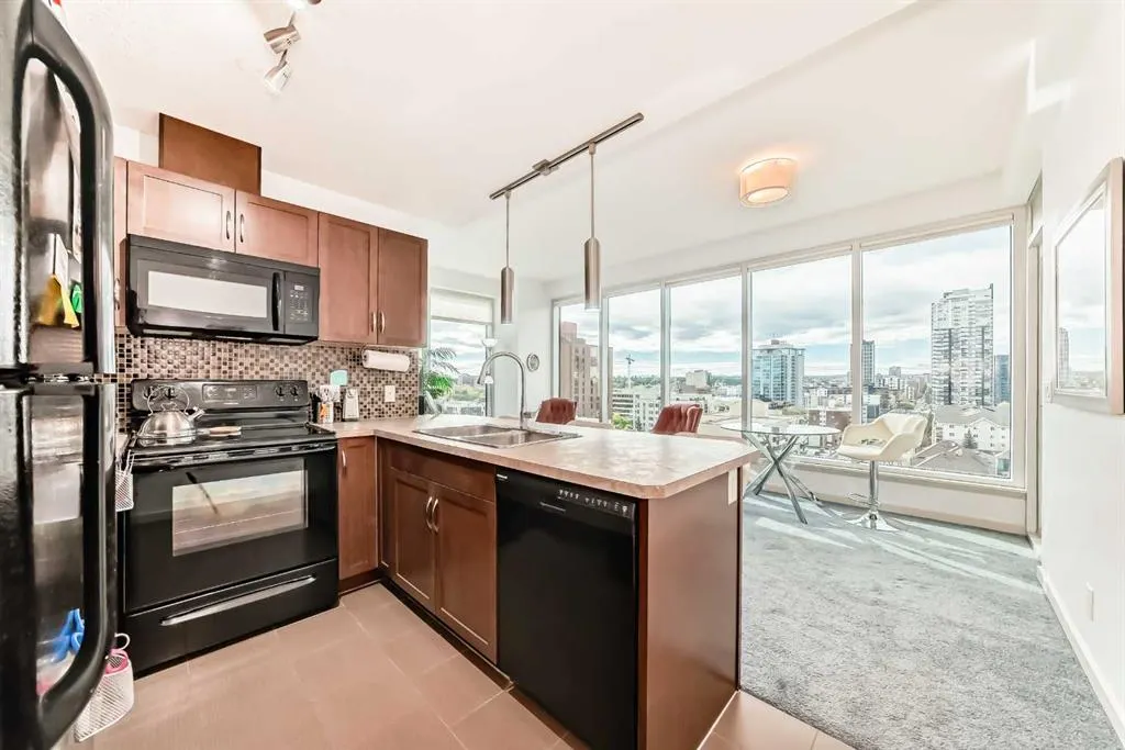 1320 1 Street SE, #904