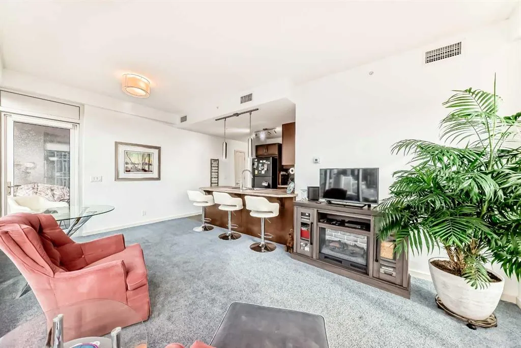 1320 1 Street SE, #904