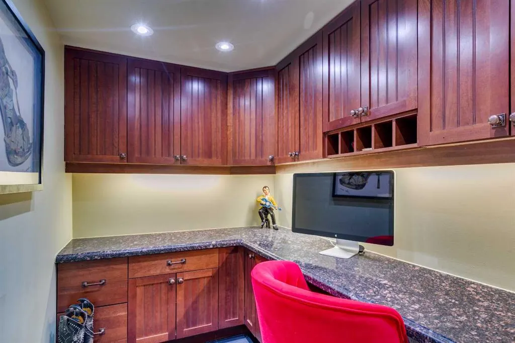 540 14 Avenue SW, #1440