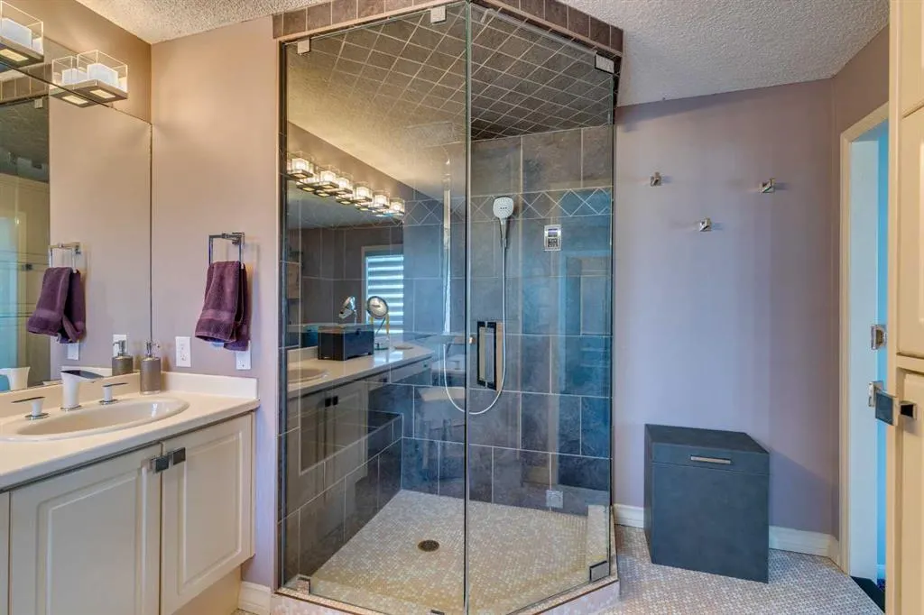 540 14 Avenue SW, #1440