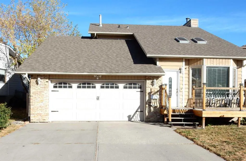 16 Bedwood Rise NE