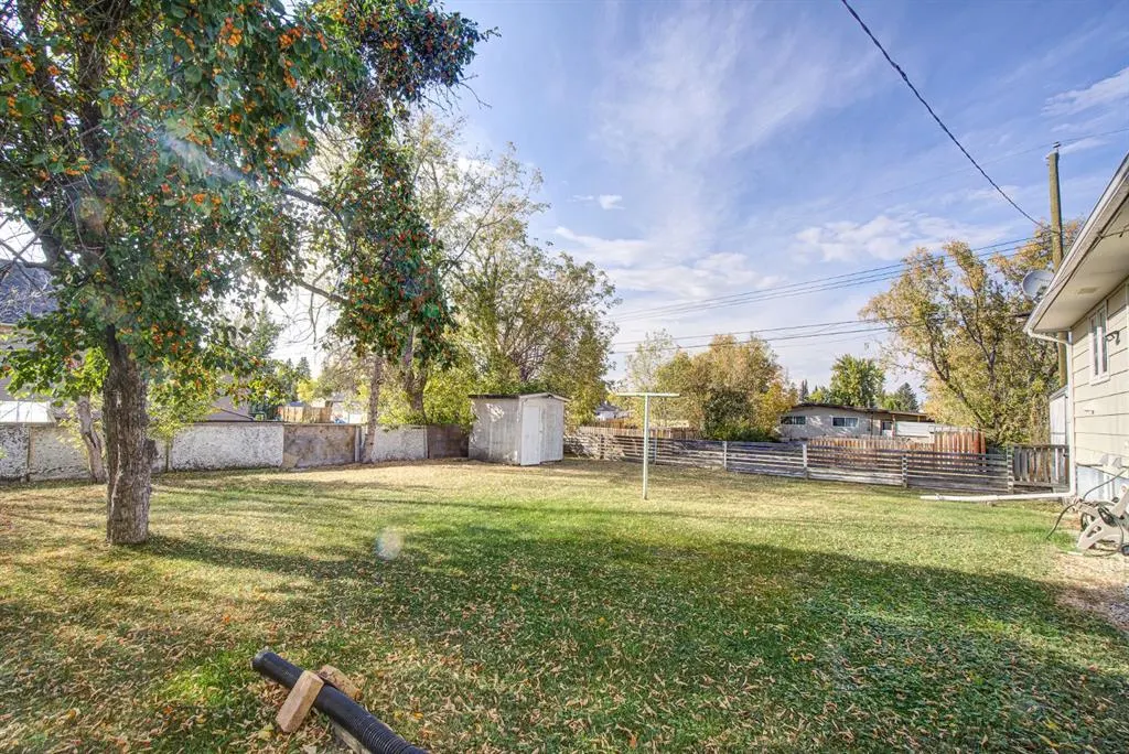 4705 3 Street W
