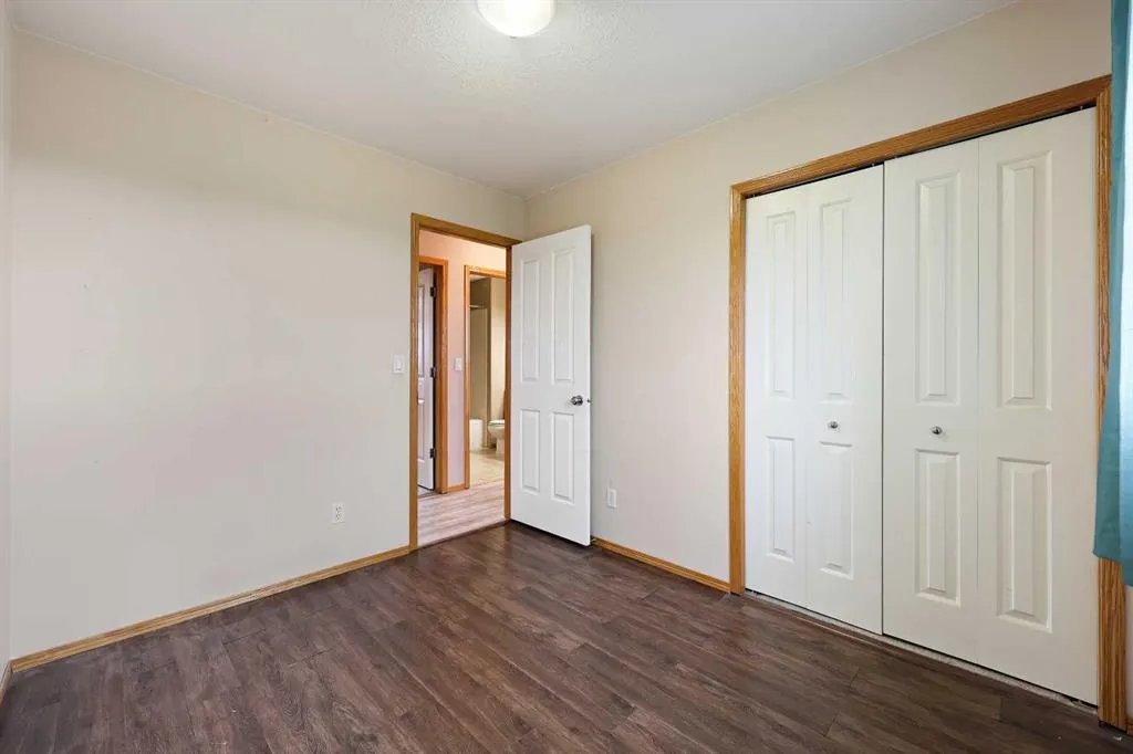 30 Meadowpark Place