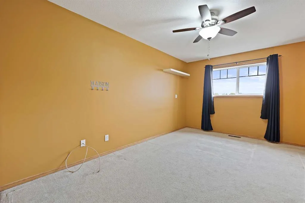 30 Meadowpark Place