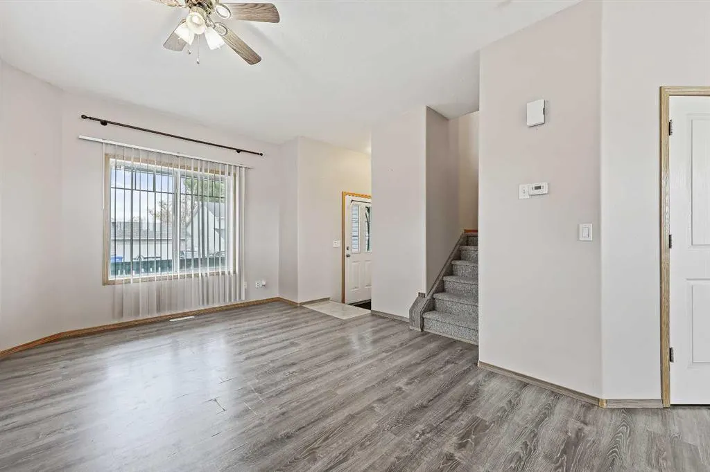 30 Meadowpark Place