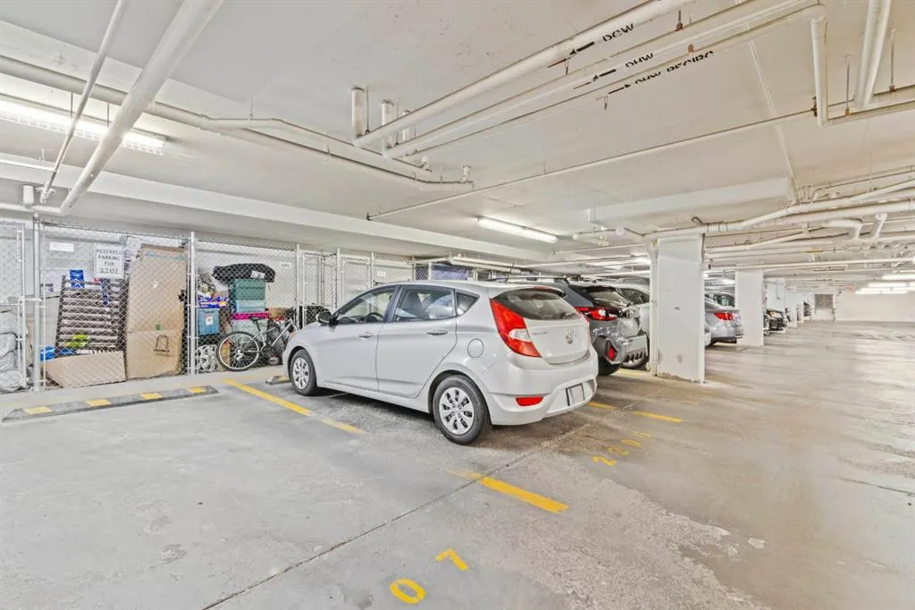 11 Mahogany Row SE, #2206
