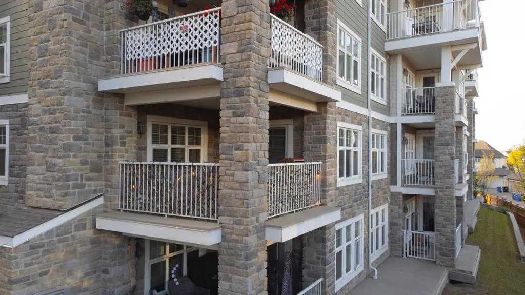 11 Mahogany Row SE, #2206