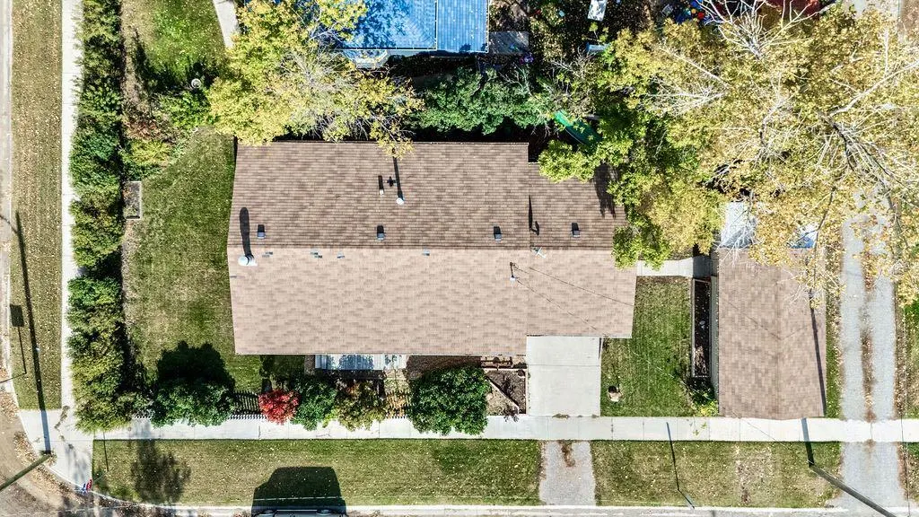 1302 Mountain Avenue