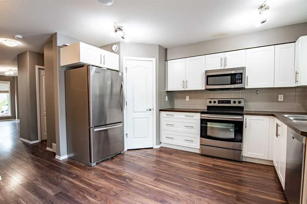 30 Carleton Avenue, #805