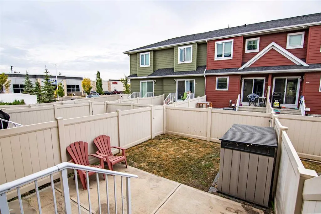 30 Carleton Avenue, #805