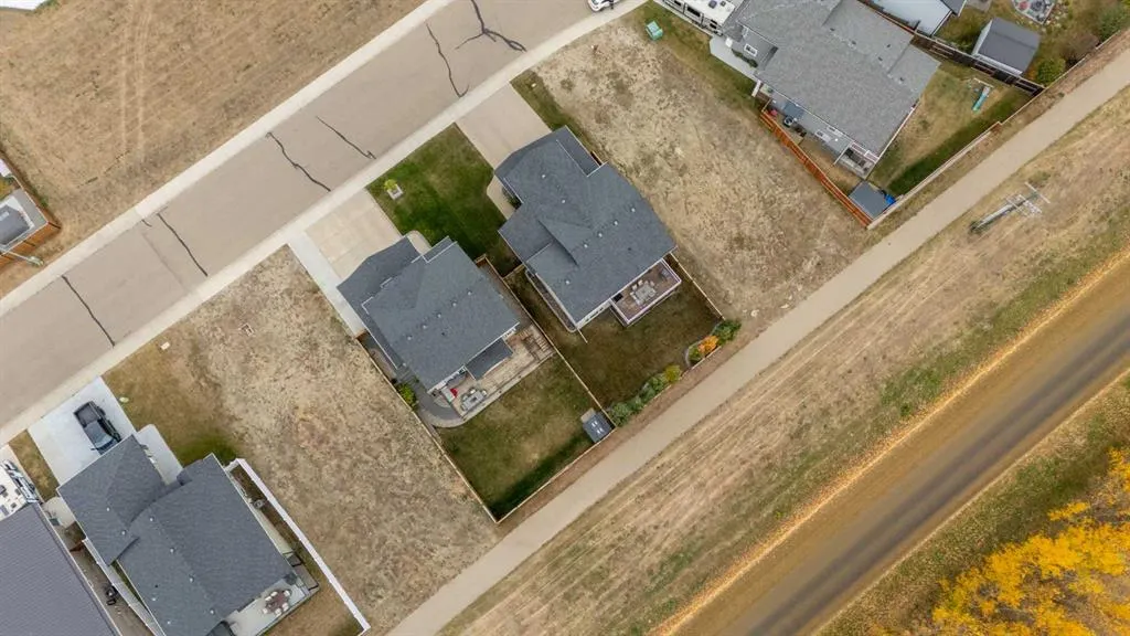 116 Paramount Crescent