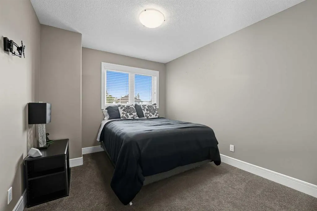 116 Paramount Crescent