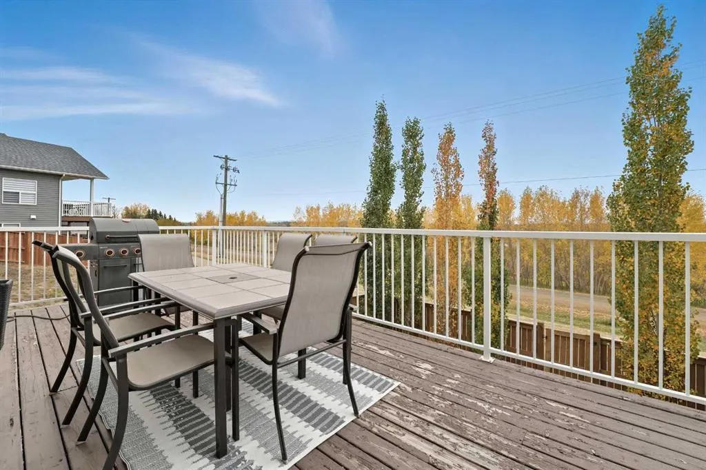 116 Paramount Crescent