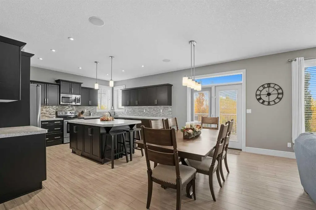 116 Paramount Crescent