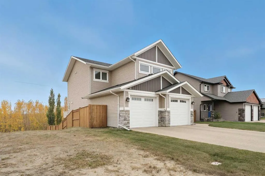 116 Paramount Crescent