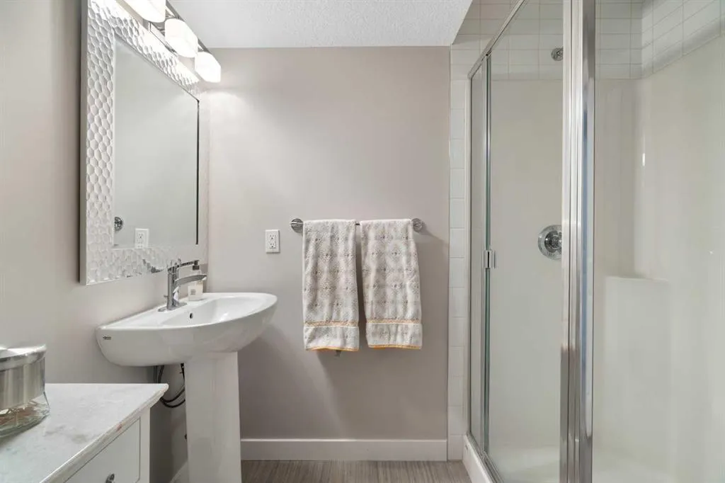2739 Cochrane Road NW