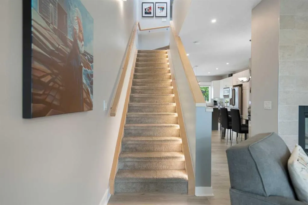 2739 Cochrane Road NW