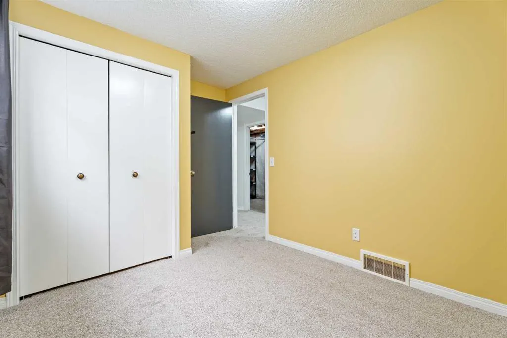 203 Auburn Bay Heights SE
