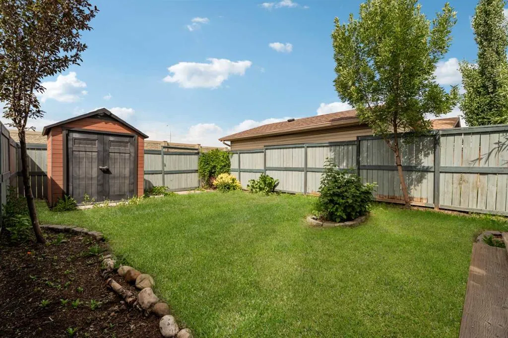 203 Auburn Bay Heights SE