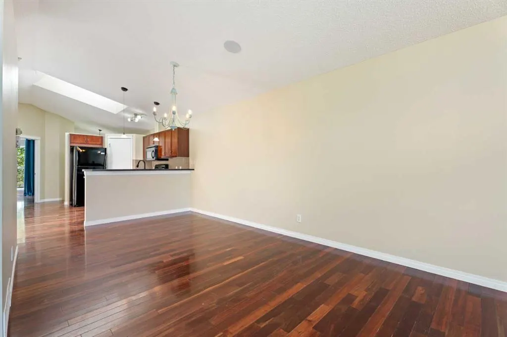 203 Auburn Bay Heights SE