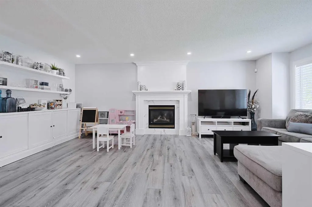 161 Hamptons Gardens NW